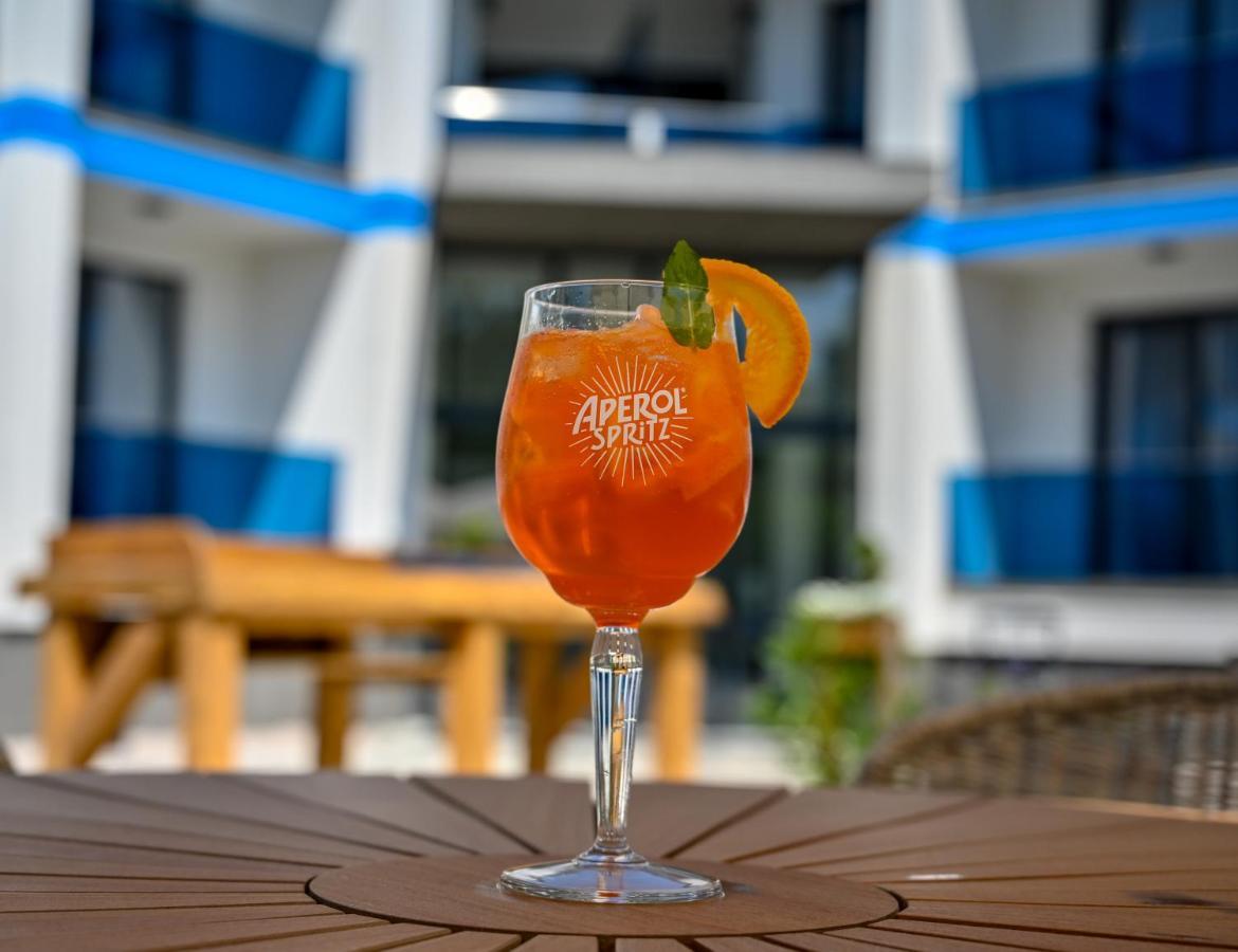 Nn Boutique Hotel Tiszaujvaros Bagian luar foto