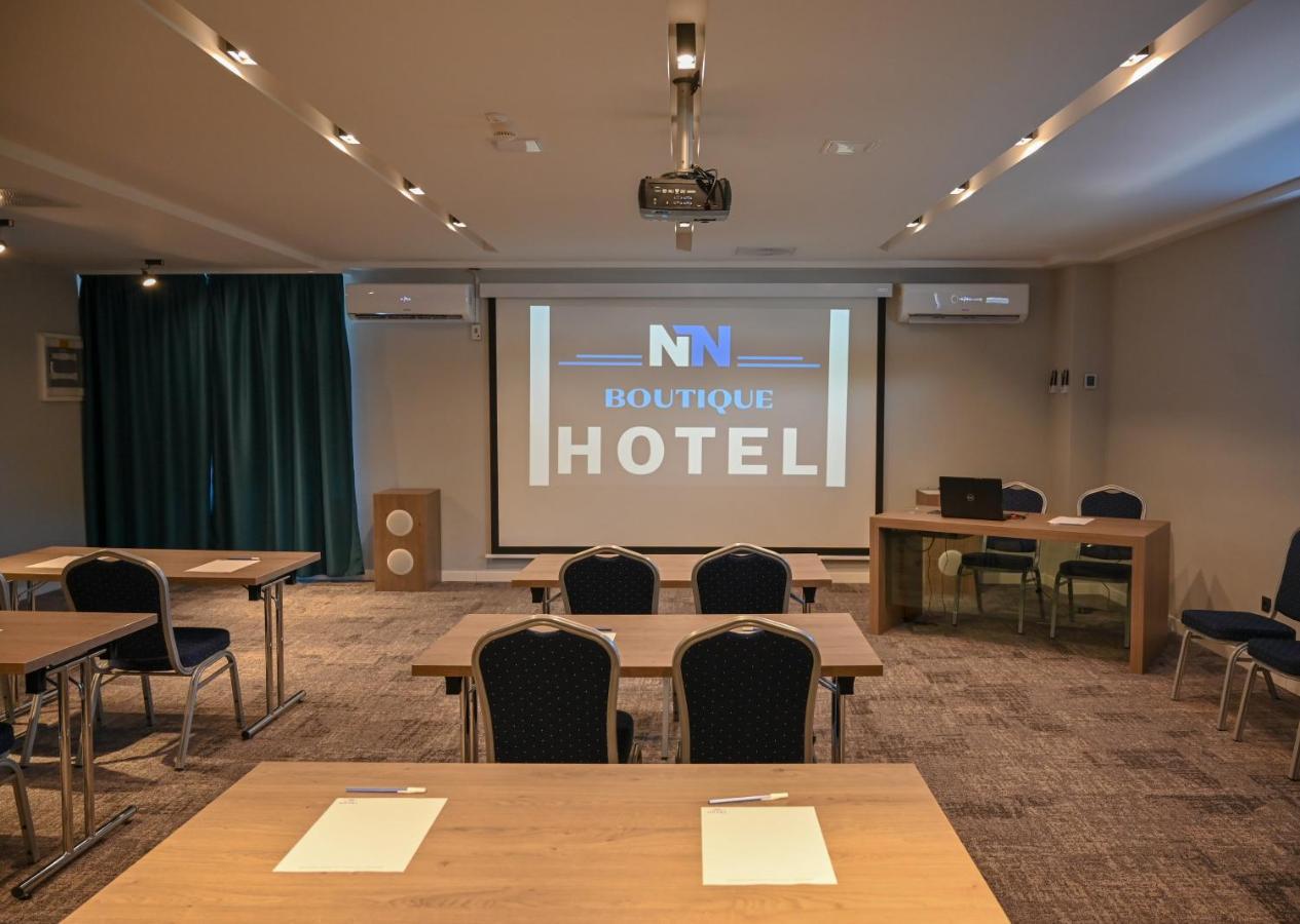 Nn Boutique Hotel Tiszaujvaros Bagian luar foto
